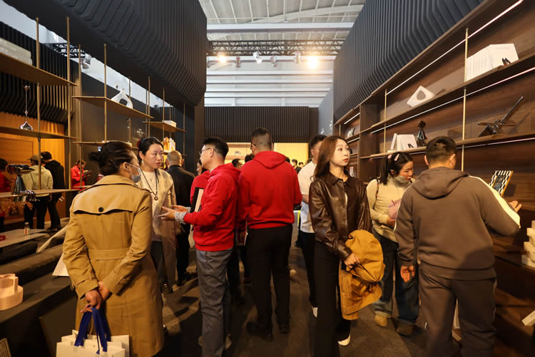 bevictor伟德全屋定制亮相沈阳家博会，，，，，，，誊写各人居时代新篇章